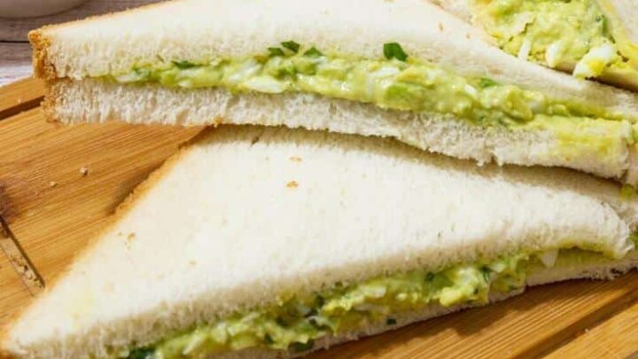 Avocado and egg sandwich