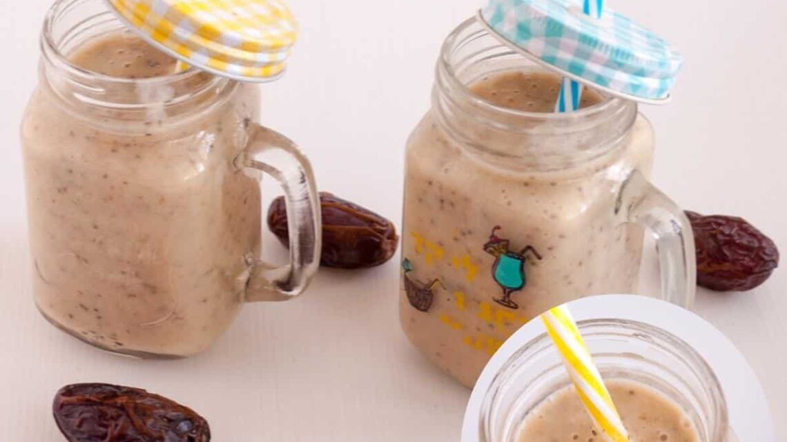 Banana Date Smoothie