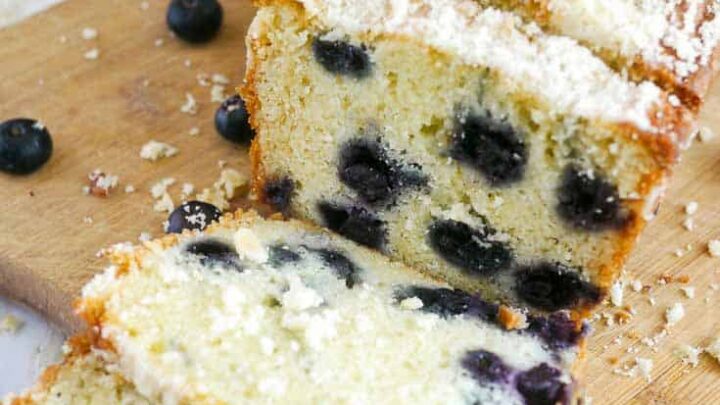 Blueberry Cream Cake with Crumb Topping