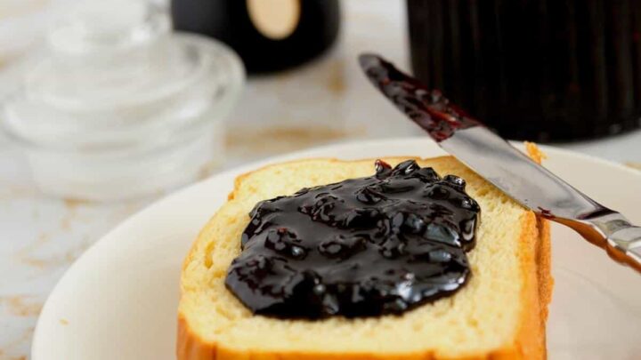 Blueberry Jam   No Pectin  3 ingredients