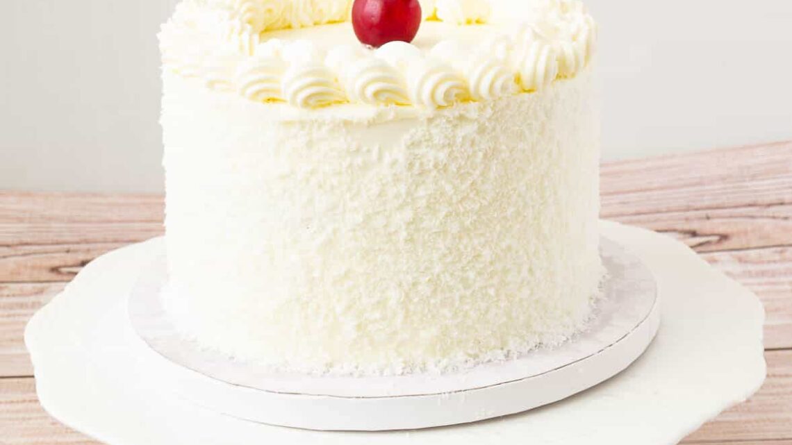 Coconut Cake with Coconut Cream Filling