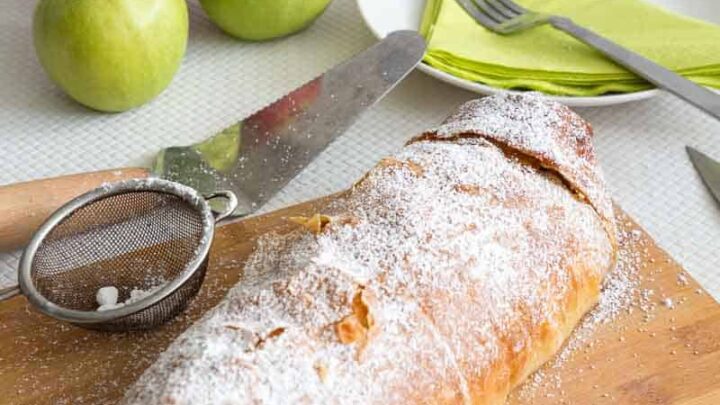 Easy Apple Strudel Recipe with Filo Pastry