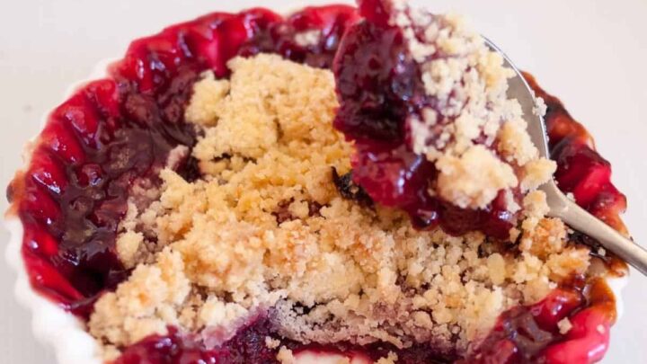 Easy Raspberry Crumble