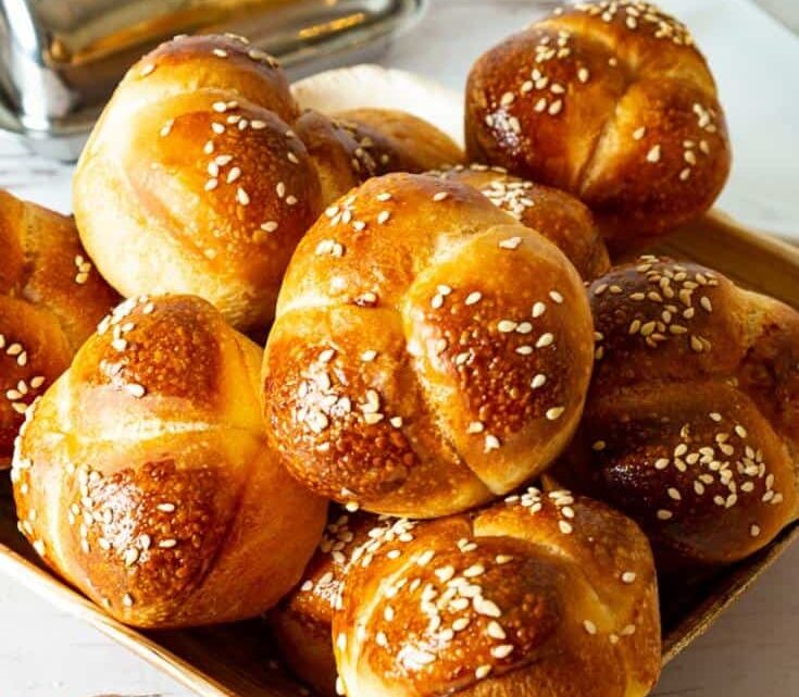 Homemade Cloverleaf Rolls