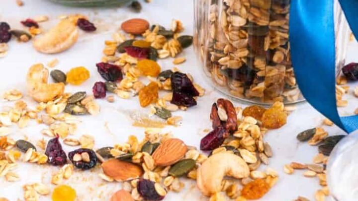 Homemade Fruit and Nut Granola