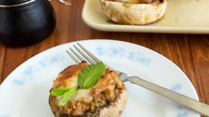 Meat Stuffed Mushrooms with Minced Turkey and Cheese