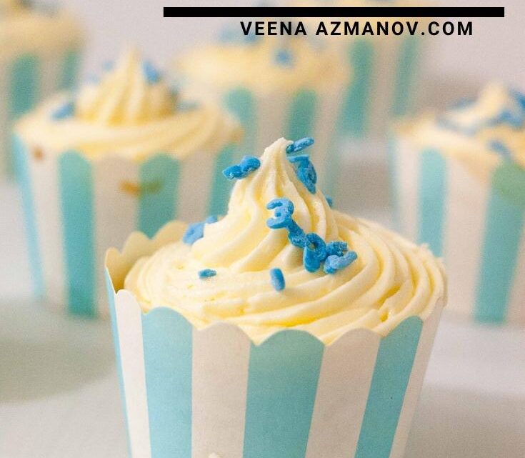 Moist Banana Cupcake with Cream Cheese Frosting