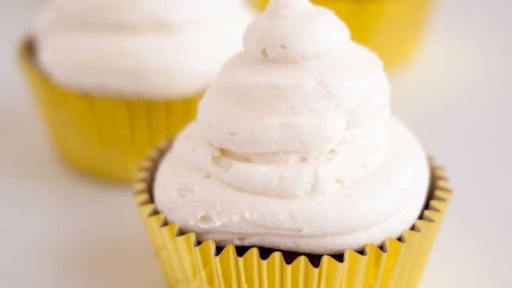 Moist Red Velvet Cupcakes with Cream Cheese Frosting