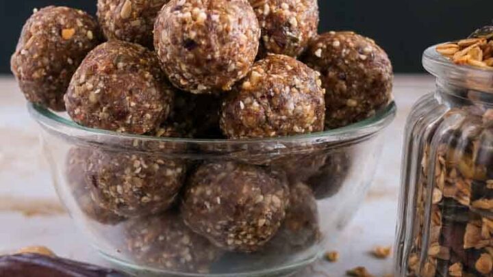 No Bake Energy Bites with Granola and Dates