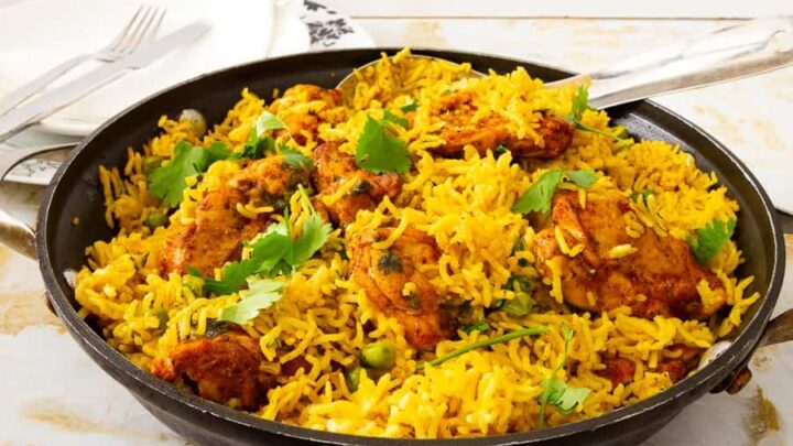 Turmeric Rice with Chicken and Peas