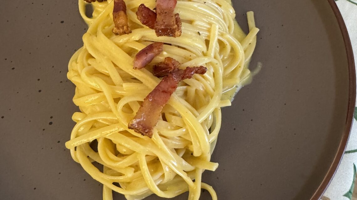 La Carbonara Tradizionale: Ricetta Perfetta con Guanciale Croccante